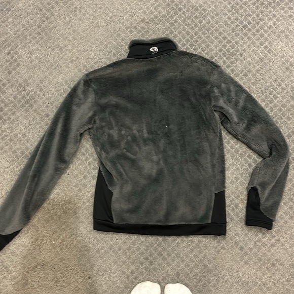 mountain hardwear soft zip up - Picture 4 of 4